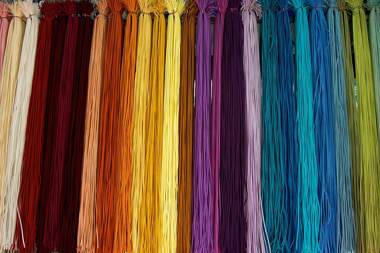 Thread (textiles)